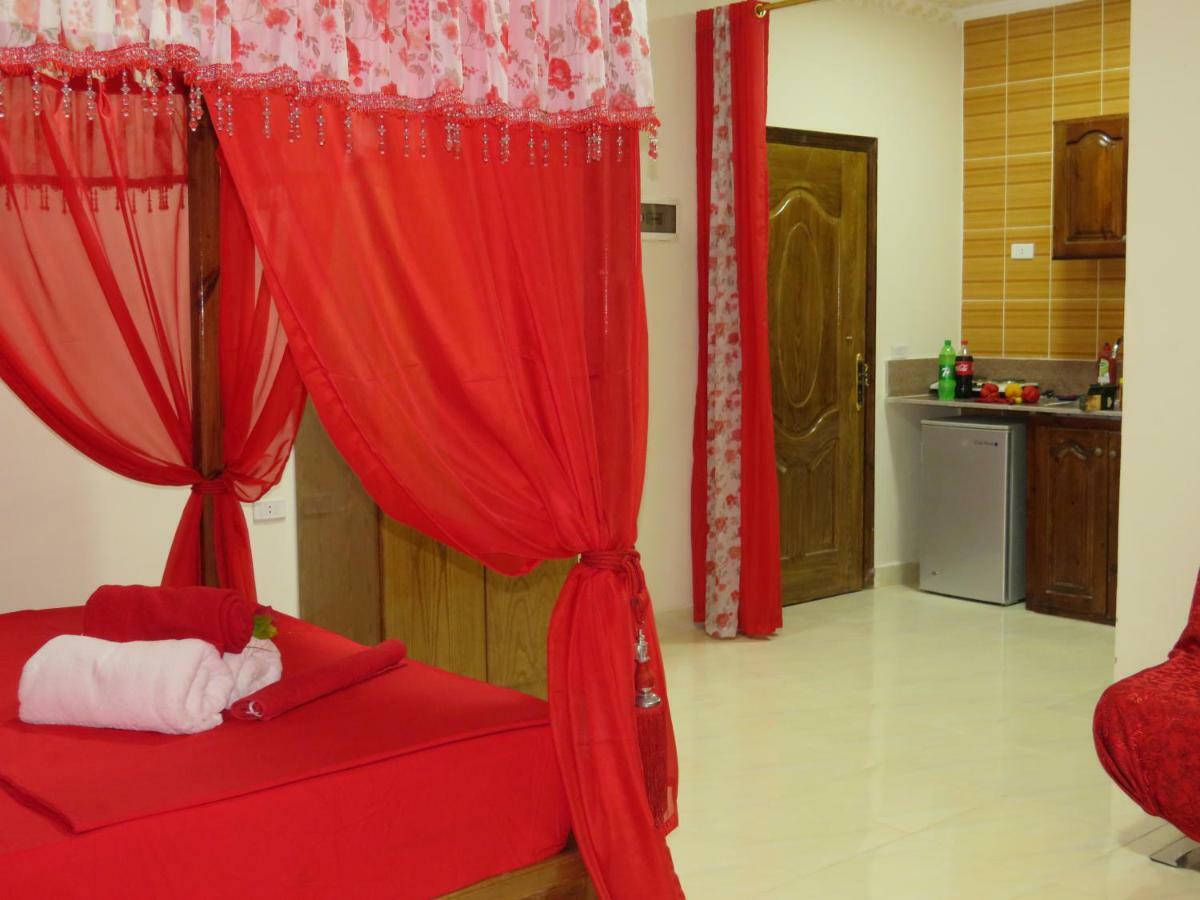 1000 And 1 Night Redsealine Hurghada